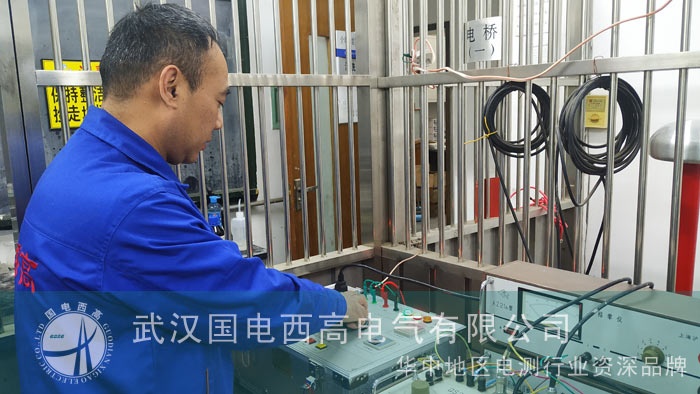 國電西高為西安交通大學調試局放設備 國電西高為西安交通大學調試局放設備