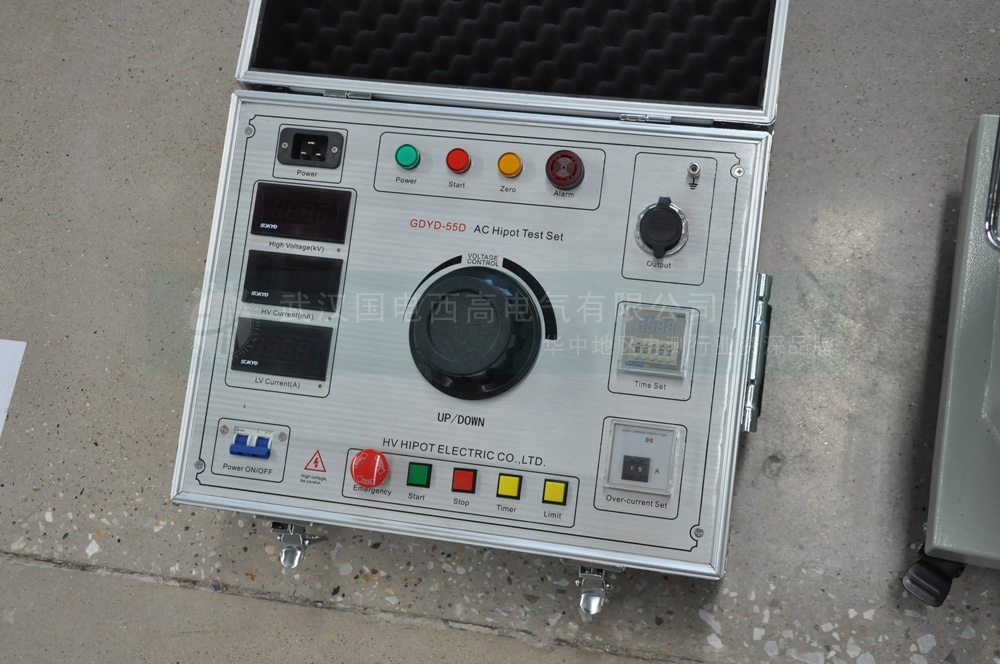 數顯耐壓試驗裝置耐壓箱控制面板