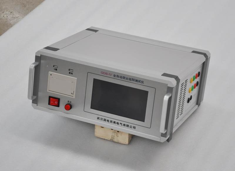 全自動(dòng)變比組別測(cè)試儀側(cè)面